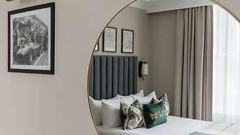 The Selwyn Hotel