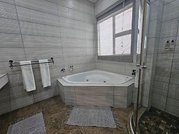 Leopard Corner Lodge