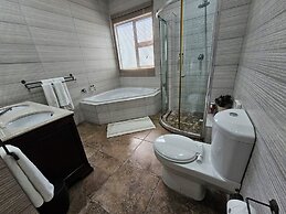 Leopard Corner Lodge
