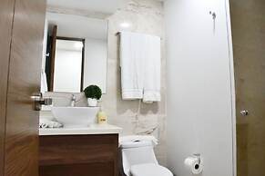 Luxury Apartment on 5th Av -One Paralia