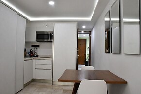Luxury Apartment on 5th Av -One Paralia