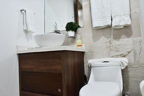 Luxury Apartment on 5th Av -One Paralia