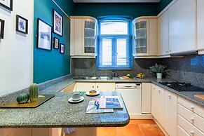 Missafir Flat in Beyoglu With Bosphorus View