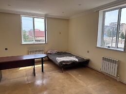 Rova Hostel