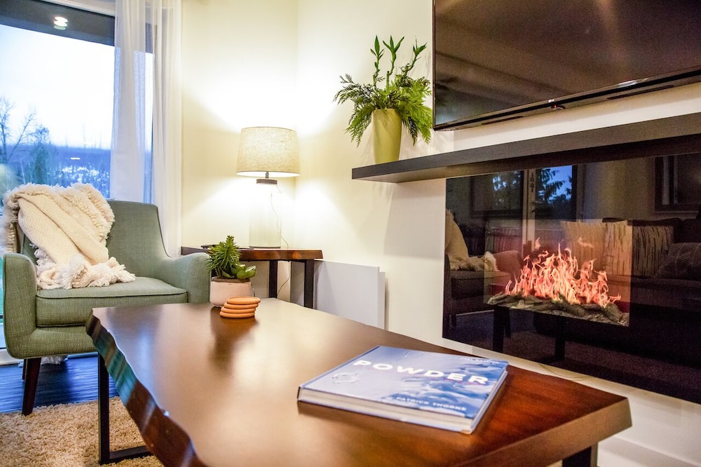 Revelstoke Retreat by Revelstoke Vacations