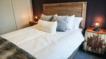 The Revy Den by Revelstoke Vacations