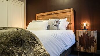 The Revy Den by Revelstoke Vacations