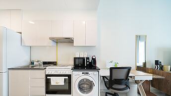 Viridis Residence Cozy Studio Living