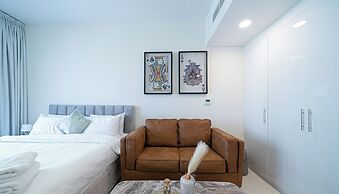 Viridis Residence Cozy Studio Living