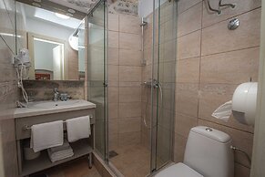 Antika Guesthouse