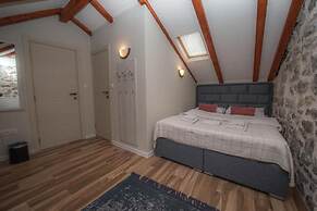 Antika Guesthouse