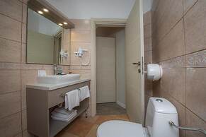 Antika Guesthouse
