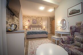 Antika Guesthouse