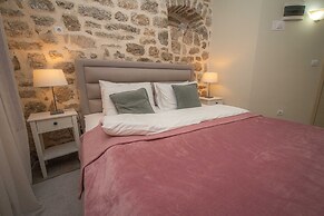 Antika Guesthouse