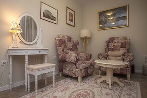 Antika Guesthouse