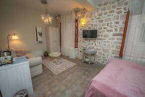 Antika Guesthouse