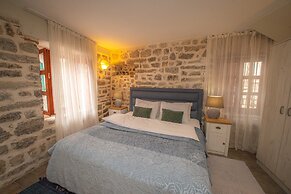 Antika Guesthouse