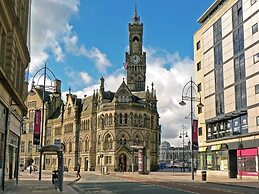 Captivating 2-bed Apartment in Bradford