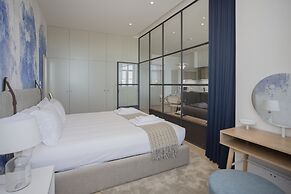 Liiiving -Luxury Beachfront Apartment II