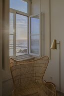 Liiiving -Luxury Beachfront Apartment II