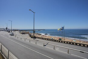 Liiiving -Luxury Beachfront Apartment II