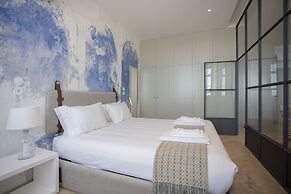 Liiiving -Luxury Beachfront Apartment II