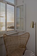 Liiiving -Luxury Beachfront Apartment II