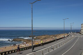 Liiiving -Luxury Beachfront Apartment IV