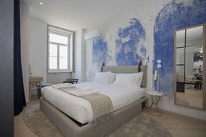 Liiiving -Luxury Beachfront Apartment IV