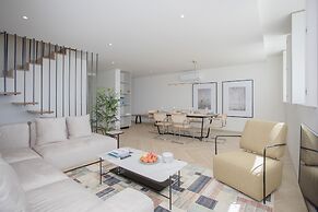 Liiiving - Luxury Beachfront Apartment V