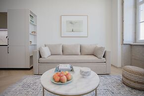 Liiiving-Luxury Beachfront Apartment III