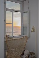 Liiiving-Luxury Beachfront Apartment III