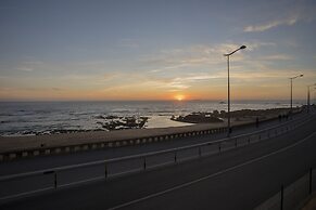 Liiiving-Luxury Beachfront Apartment III