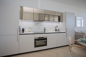 Liiiving-Luxury Beachfront Apartment III