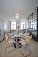 Liiiving-Luxury Beachfront Apartment III