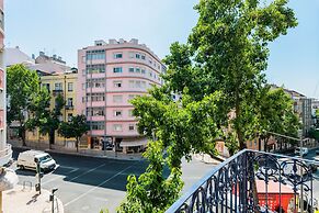 Conde 3BDR Luxury