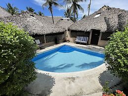 Johnny's Place Hotel