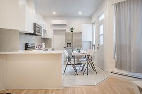 5221 St Urbain