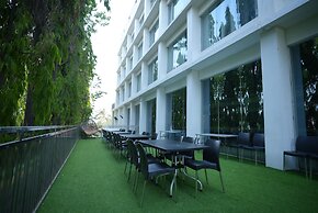 Hotel Makhan Vihar