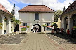 Royal Brongto Hotel