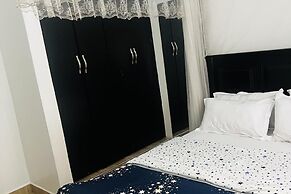 House - Sleeps 6 - Parking - Garden