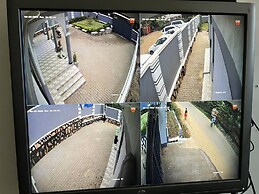 House - Sleeps 6 - Parking - Garden