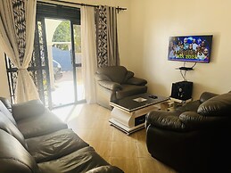 House - Sleeps 6 - Parking - Garden