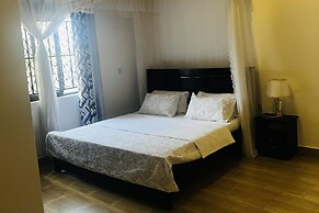 House - Sleeps 6 - Parking - Garden