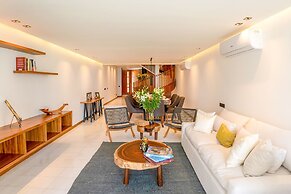 Luxury beachfront villa at Nizuc