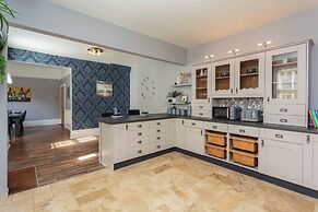 Orchard Lodge