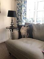 Charming Country Cottage in a Peaceful Location