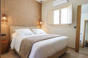 LIFE SUITES