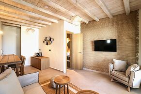 LIFE SUITES