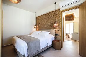 LIFE SUITES